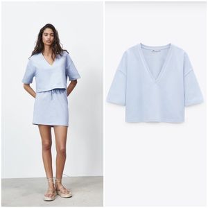 𝗡𝗪𝗧 𝗭𝗮𝗿𝗮 • Oversized V Neck Crop T-Shirt Short Sleeve Light Blue M